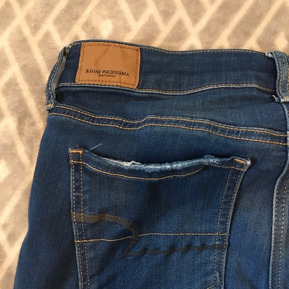 EUC AE Medium-Dark Wash Skinny Jeans - Picture 7 of 7